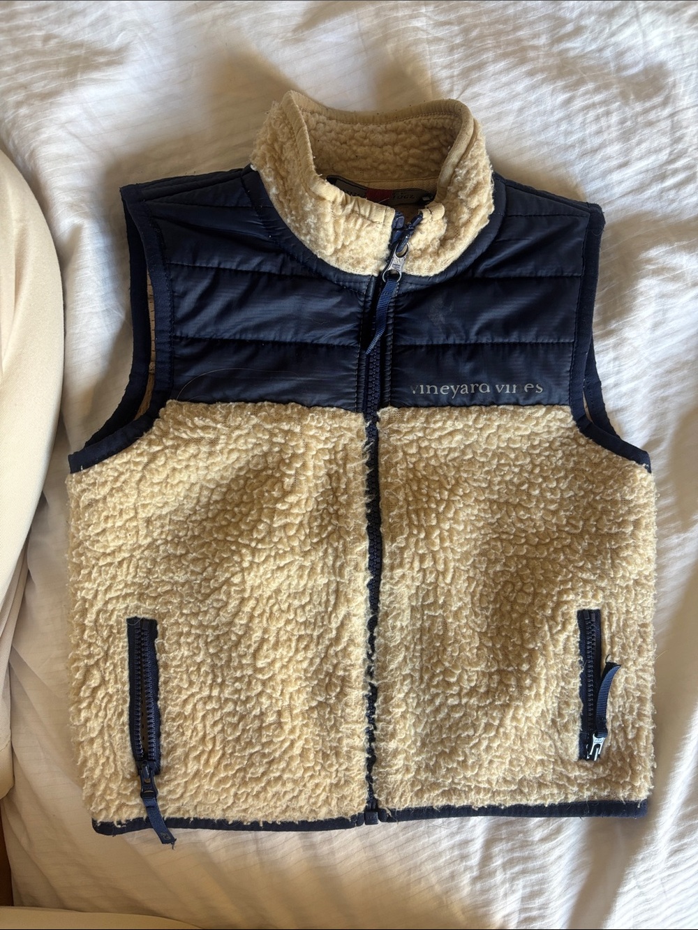 Vineyard Vines Kids Sherpa Vest in Cream and Navy 3T